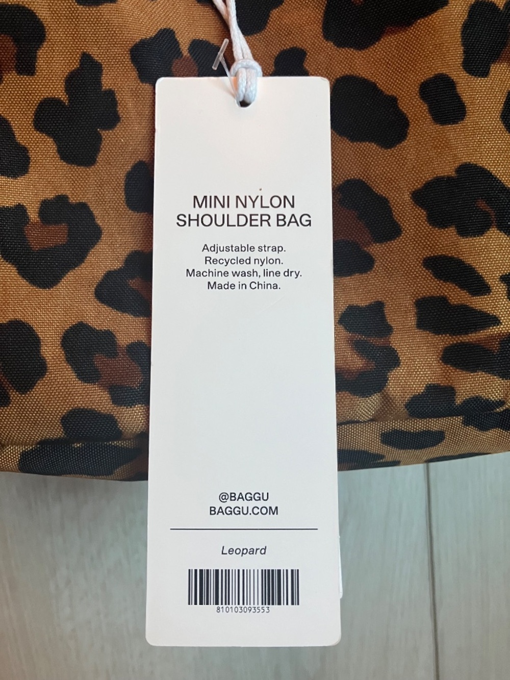 NWT Baggu Mini Nylon Shoulder Bag in Leopard - Picture 2 of 7